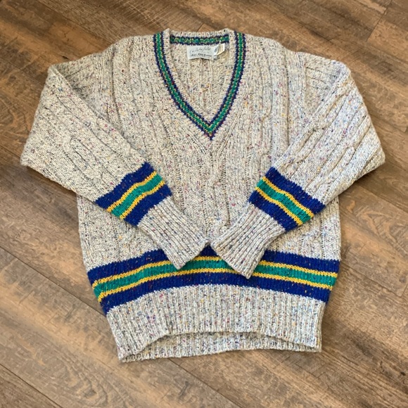 Saks Fifth Avenue Sweater.  Men’s size Large.  💯 Wool - Picture 1 of 4